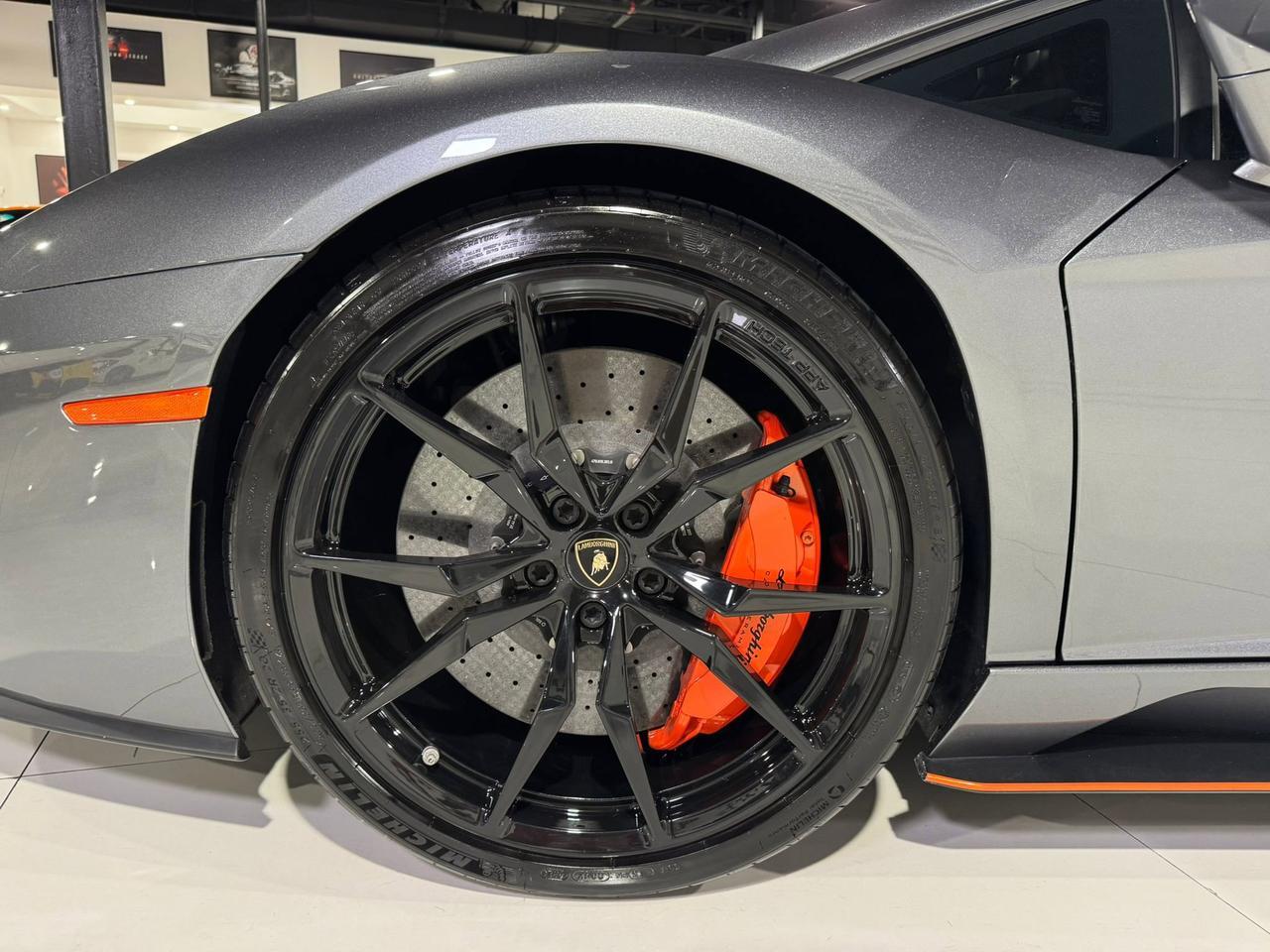 2017 Lamborghini Aventador S Grigio Estoque paint, leather/alcantara interior, Sensonum audio, signed by Stephan Winkelmann!! Fort Lauderdale FL