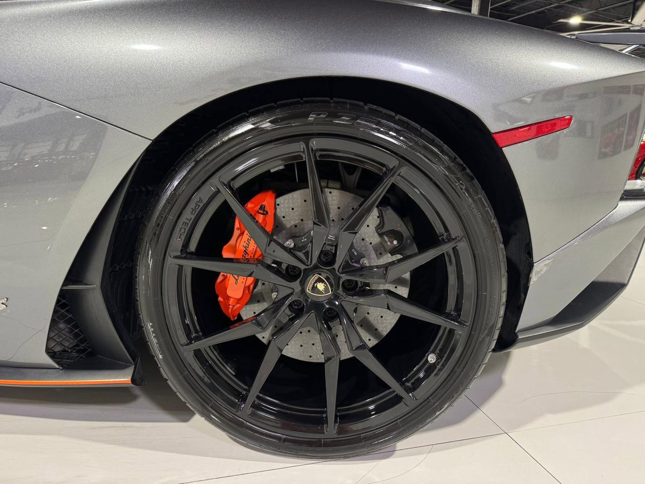 2017 Lamborghini Aventador S Grigio Estoque paint, leather/alcantara interior, Sensonum audio, signed by Stephan Winkelmann!! Fort Lauderdale FL