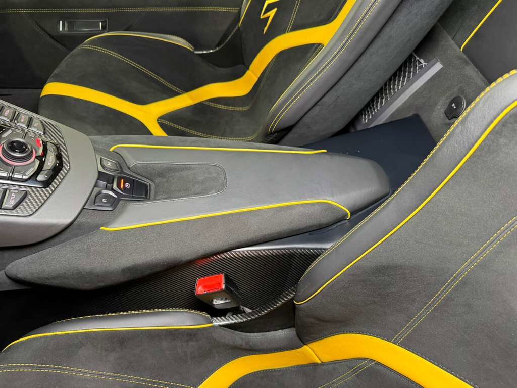 2017 Lamborghini Aventador SV Roadster, Nero Aldebaran paint, Sensonum audio system, carbon fiber racing seats AND MORE!! Fort Lauderdale FL