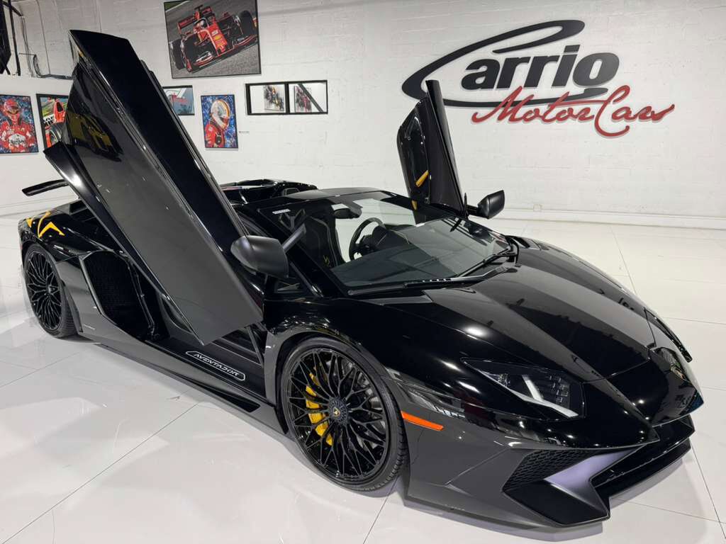 2017 Lamborghini Aventador SV Roadster, Nero Aldebaran paint, Sensonum audio system, carbon fiber racing seats AND MORE!! Fort Lauderdale FL