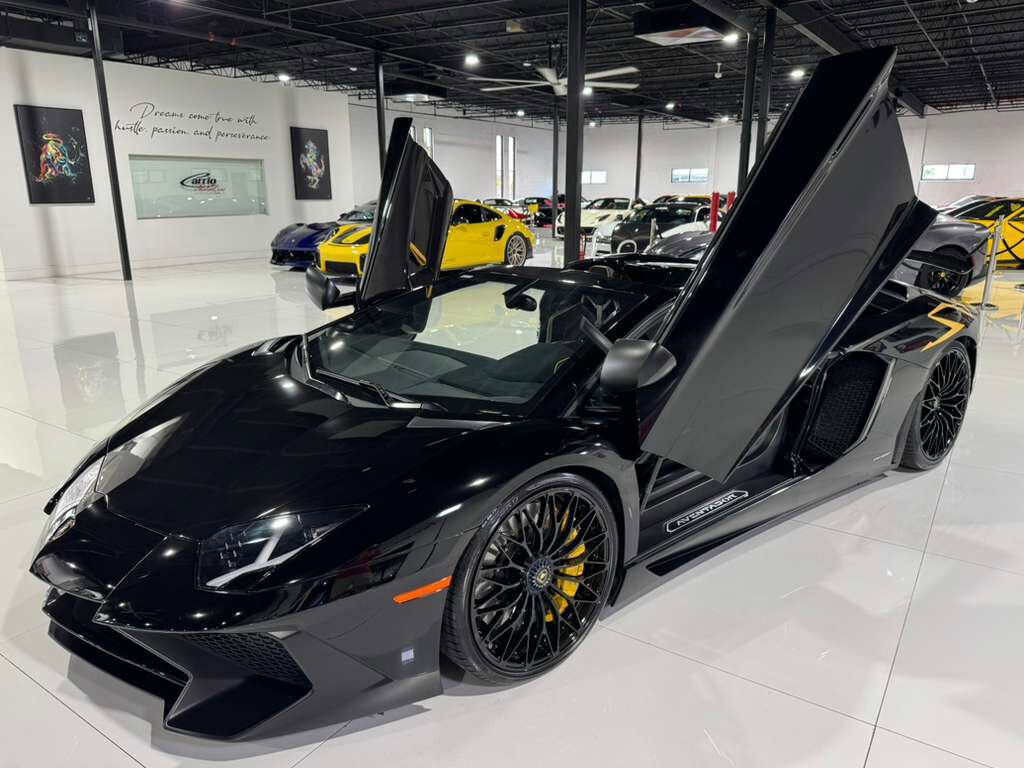 2017 Lamborghini Aventador SV Roadster, Nero Aldebaran paint, Sensonum audio system, carbon fiber racing seats AND MORE!! Fort Lauderdale FL