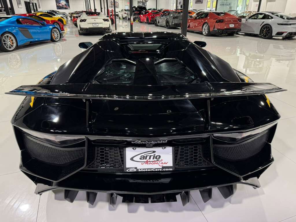2017 Lamborghini Aventador SV Roadster, Nero Aldebaran paint, Sensonum audio system, carbon fiber racing seats AND MORE!! Fort Lauderdale FL