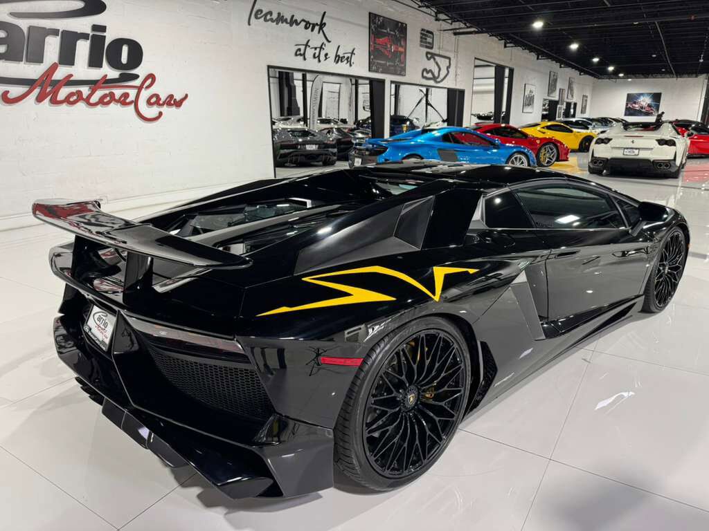 2017 Lamborghini Aventador SV Roadster, Nero Aldebaran paint, Sensonum audio system, carbon fiber racing seats AND MORE!! Fort Lauderdale FL