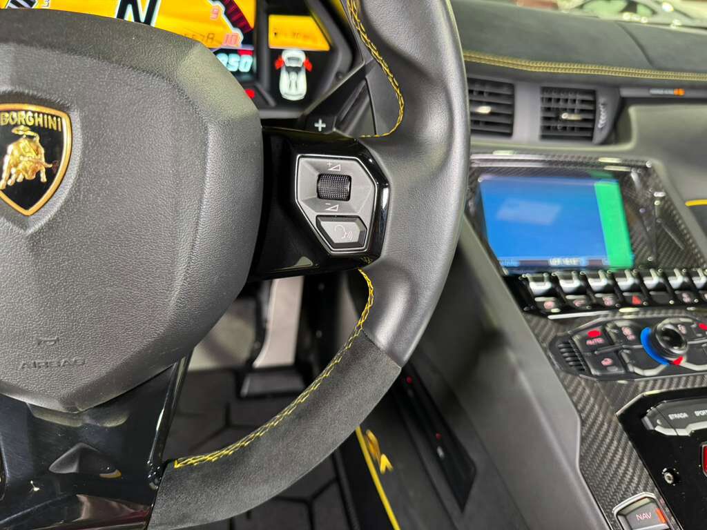 2017 Lamborghini Aventador SV Roadster, Nero Aldebaran paint, Sensonum audio system, carbon fiber racing seats AND MORE!! Fort Lauderdale FL