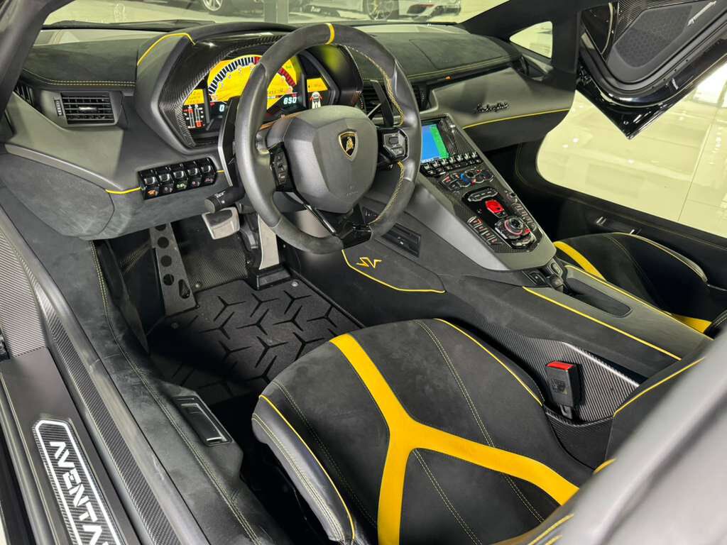 2017 Lamborghini Aventador SV Roadster, Nero Aldebaran paint, Sensonum audio system, carbon fiber racing seats AND MORE!! Fort Lauderdale FL