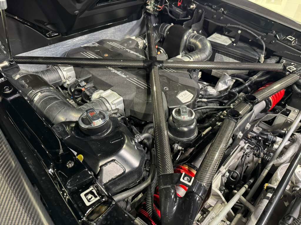 2017 Lamborghini Aventador SV Roadster, Nero Aldebaran paint, Sensonum audio system, carbon fiber racing seats AND MORE!! Fort Lauderdale FL