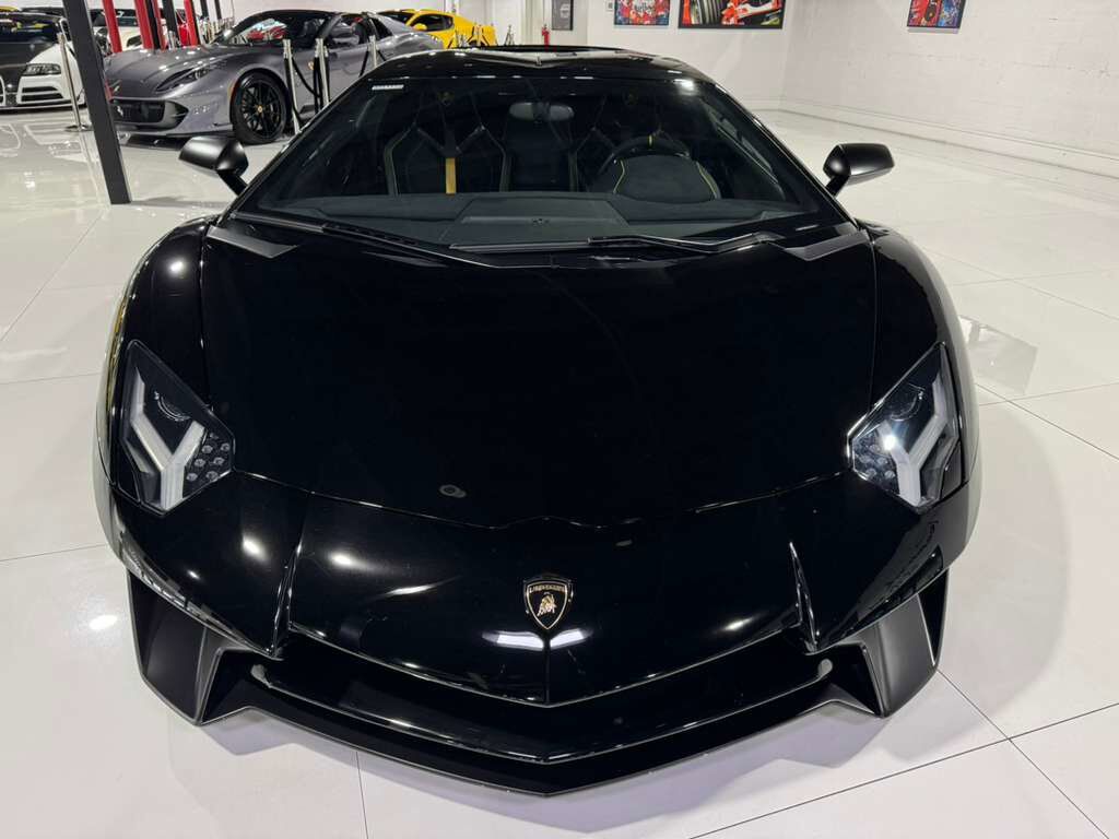 2017 Lamborghini Aventador SV Roadster, Nero Aldebaran paint, Sensonum audio system, carbon fiber racing seats AND MORE!! Fort Lauderdale FL