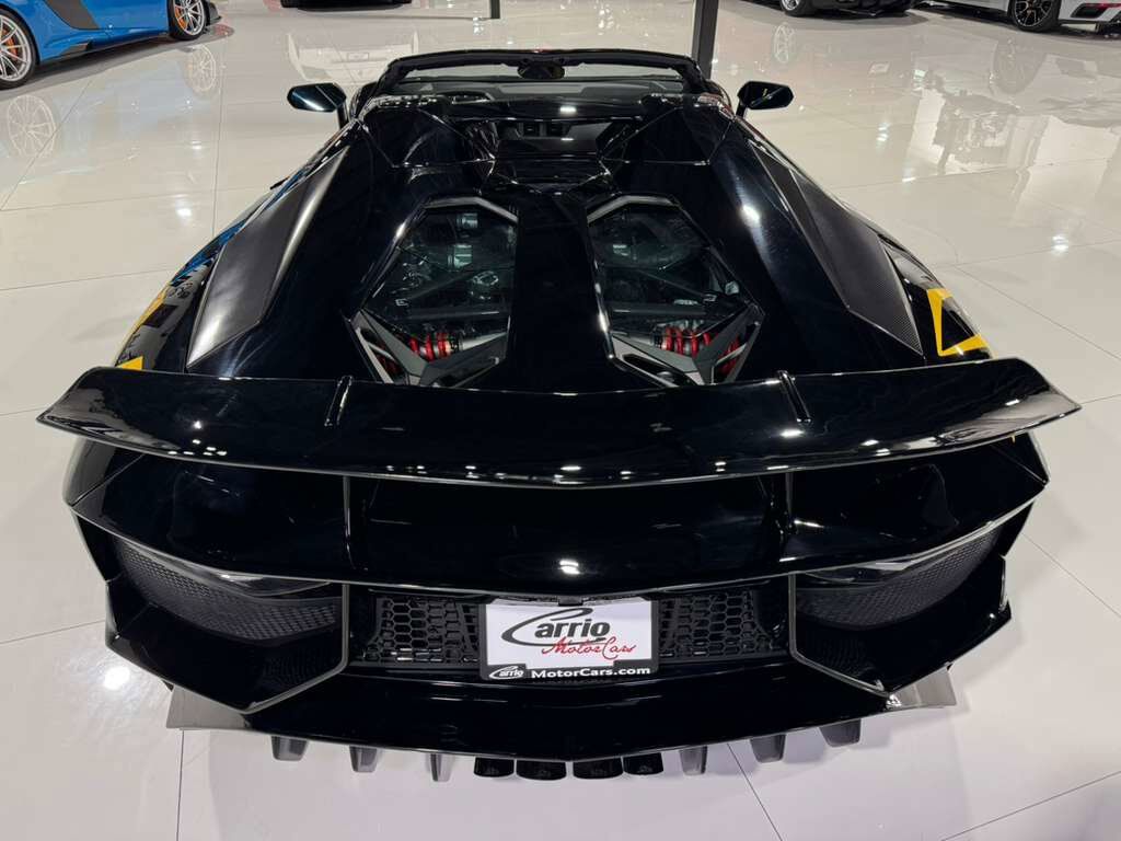 2017 Lamborghini Aventador SV Roadster, Nero Aldebaran paint, Sensonum audio system, carbon fiber racing seats AND MORE!! Fort Lauderdale FL