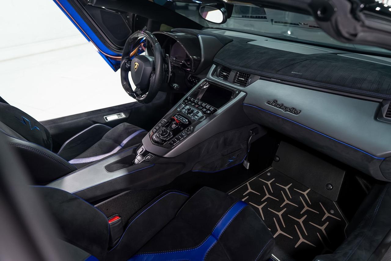 2017 Lamborghini Aventador SV Roadster ONE-OF-ONE! Ad Personam Blu Lial paint, Nero Ade interior, carbon galore AND MUCH MORE!! Fort Lauderdale FL