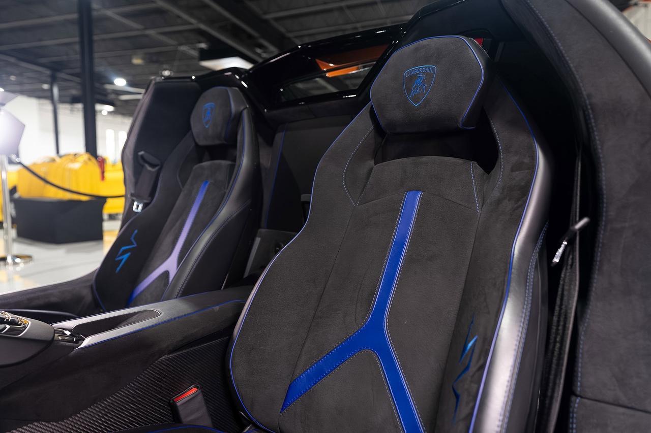 2017 Lamborghini Aventador SV Roadster ONE-OF-ONE! Ad Personam Blu Lial paint, Nero Ade interior, carbon galore AND MUCH MORE!! Fort Lauderdale FL