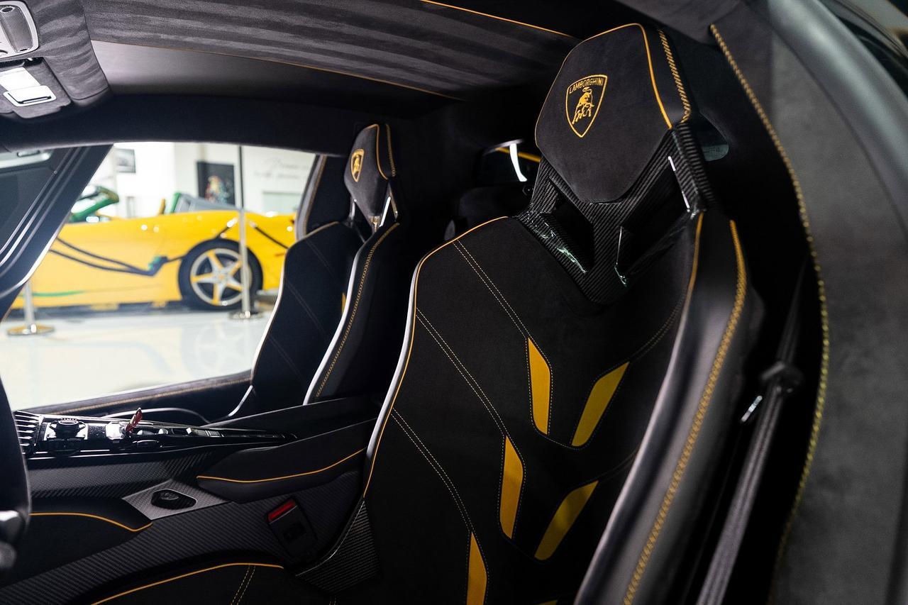 2017 Lamborghini Centenario ONE-OF-ONE!Giallo Midas paint, Nero Ade/Giallo Taurus interior Fort Lauderdale FL
