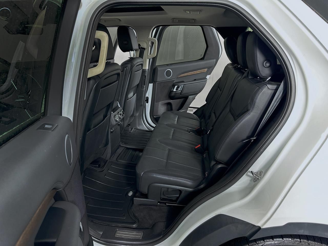 2017 Land Rover Discovery HSE Tacoma WA