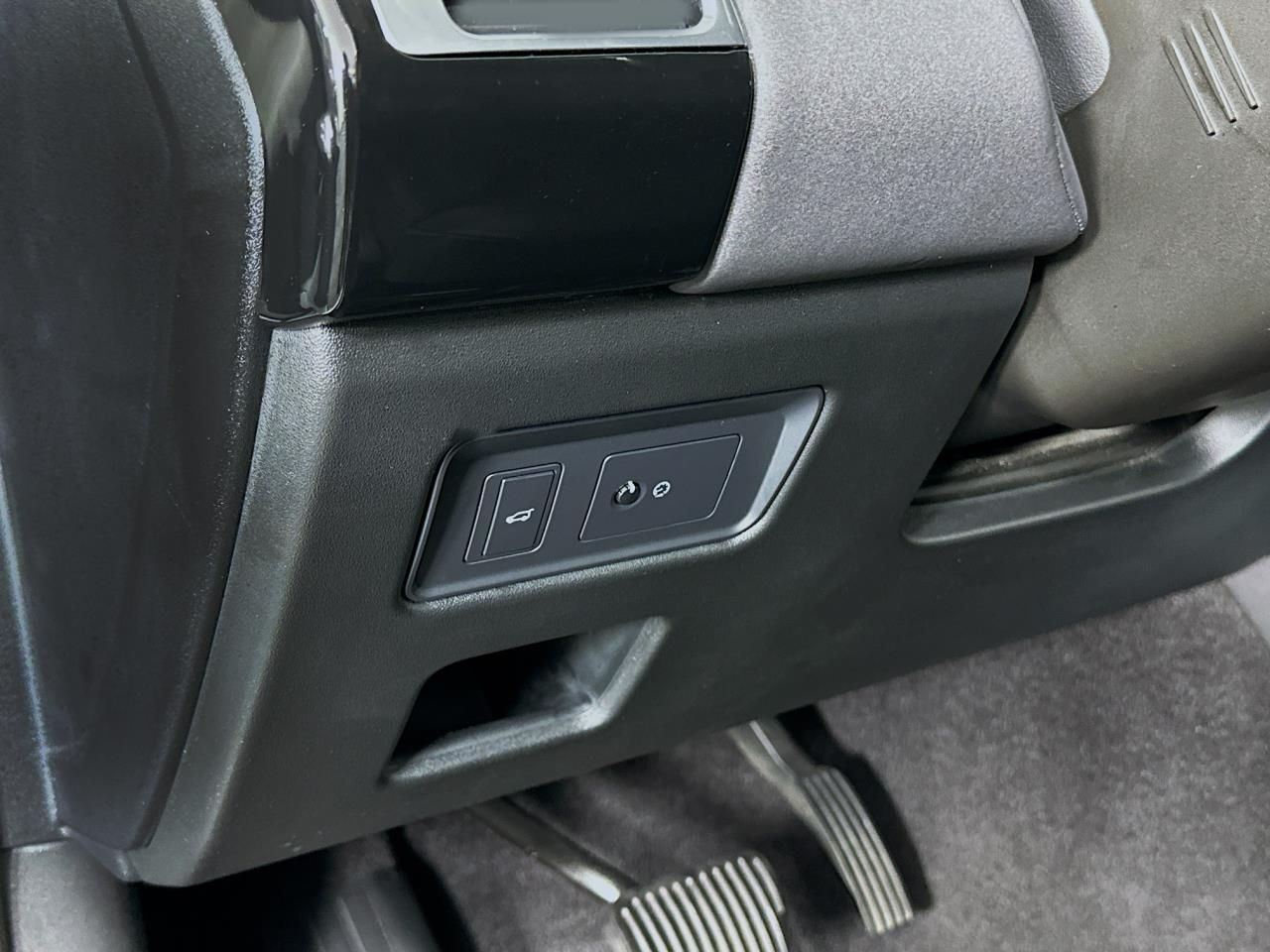 2017 Land Rover Discovery HSE Tacoma WA