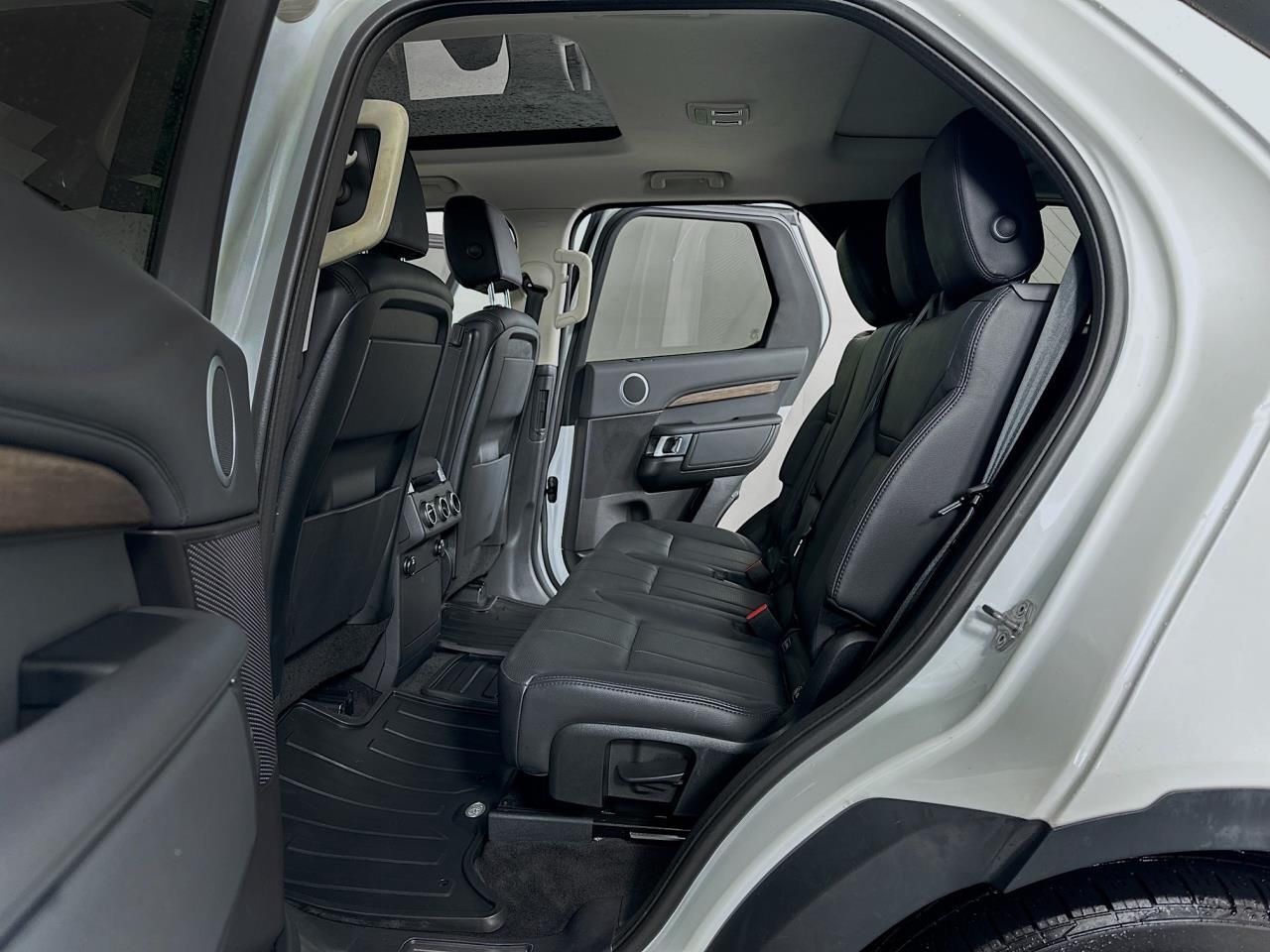 2017 Land Rover Discovery HSE Tacoma WA