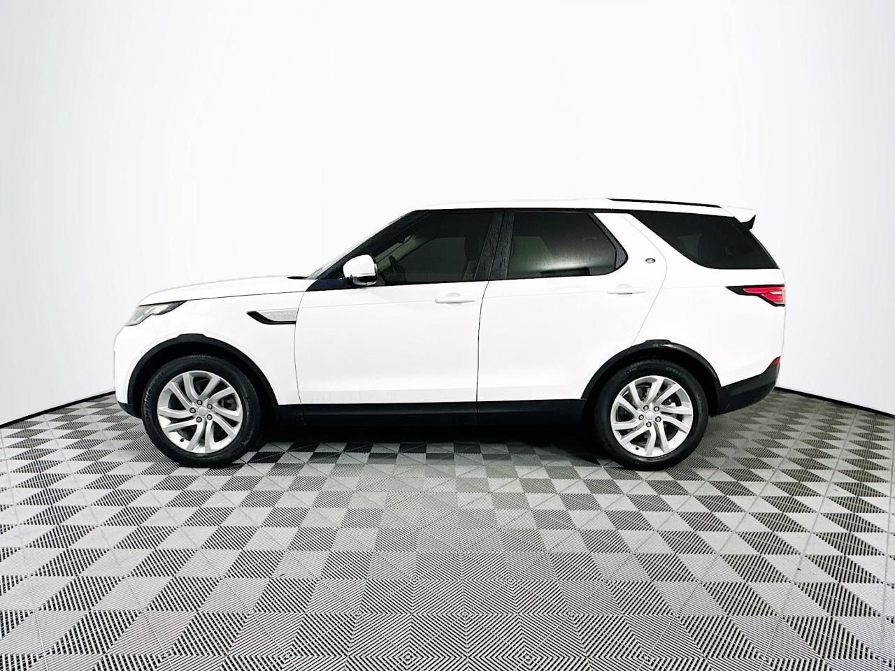 2017 Land Rover Discovery HSE Tacoma WA