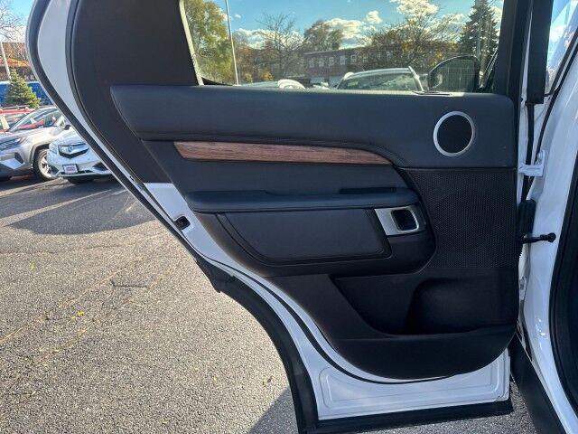 2017 Land Rover Discovery HSE Worcester MA