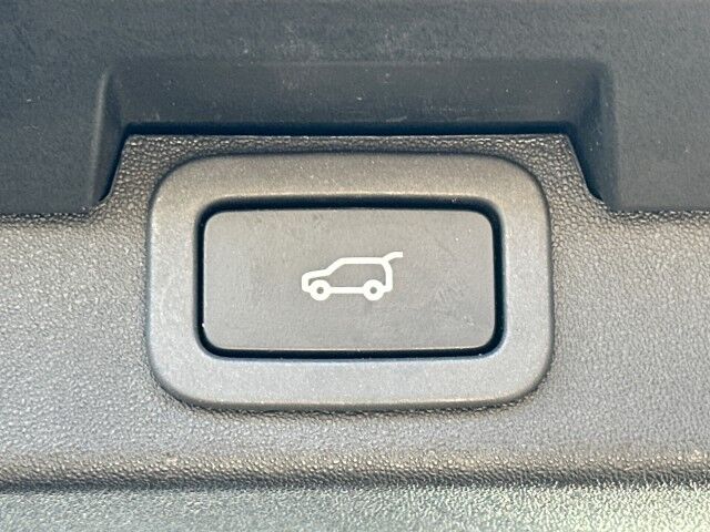 2017 Land Rover Discovery HSE Worcester MA