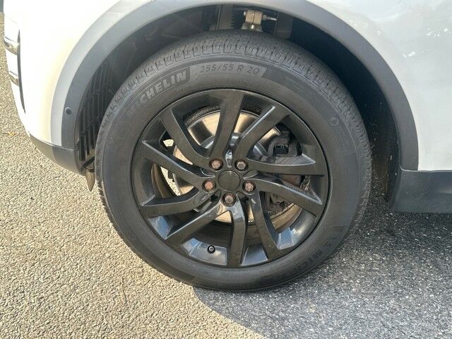 2017 Land Rover Discovery HSE Worcester MA