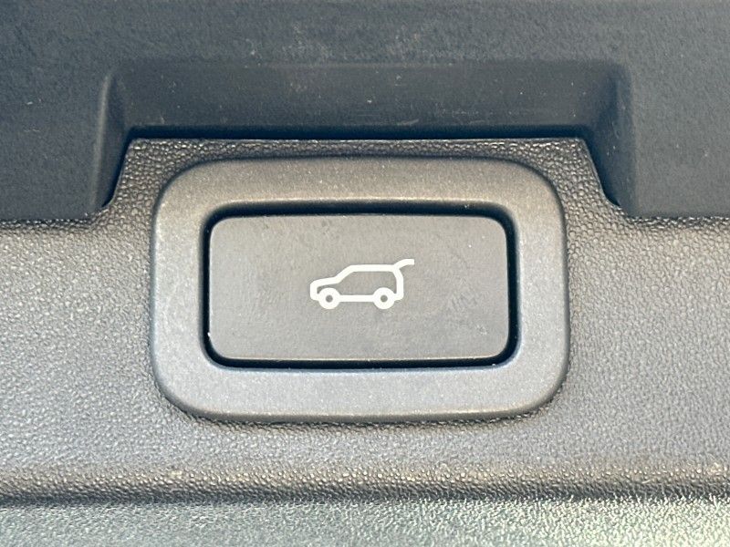 2017 Land Rover Discovery HSE Worcester MA