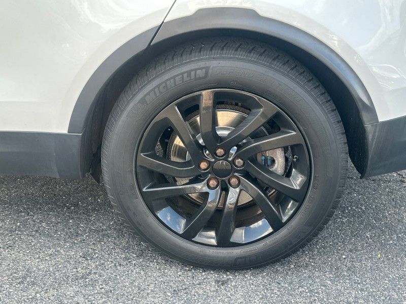 2017 Land Rover Discovery HSE Worcester MA