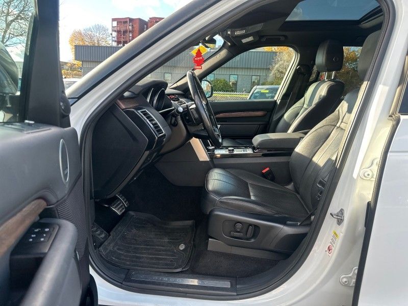 2017 Land Rover Discovery HSE Worcester MA