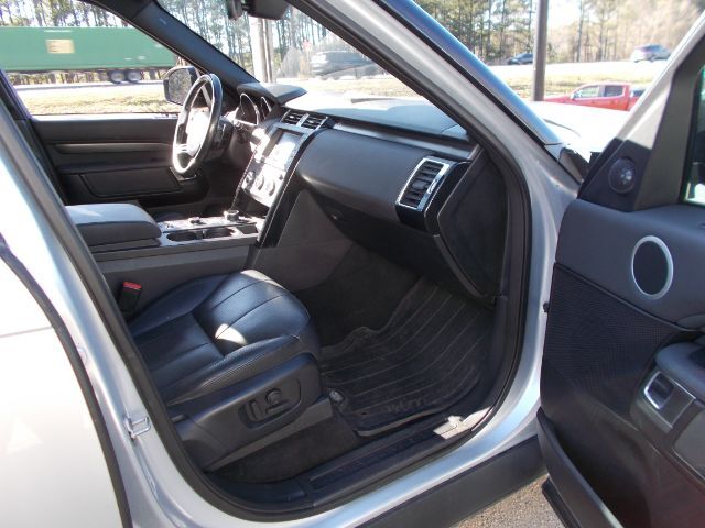 2017 Land Rover Discovery SE Monroe NC