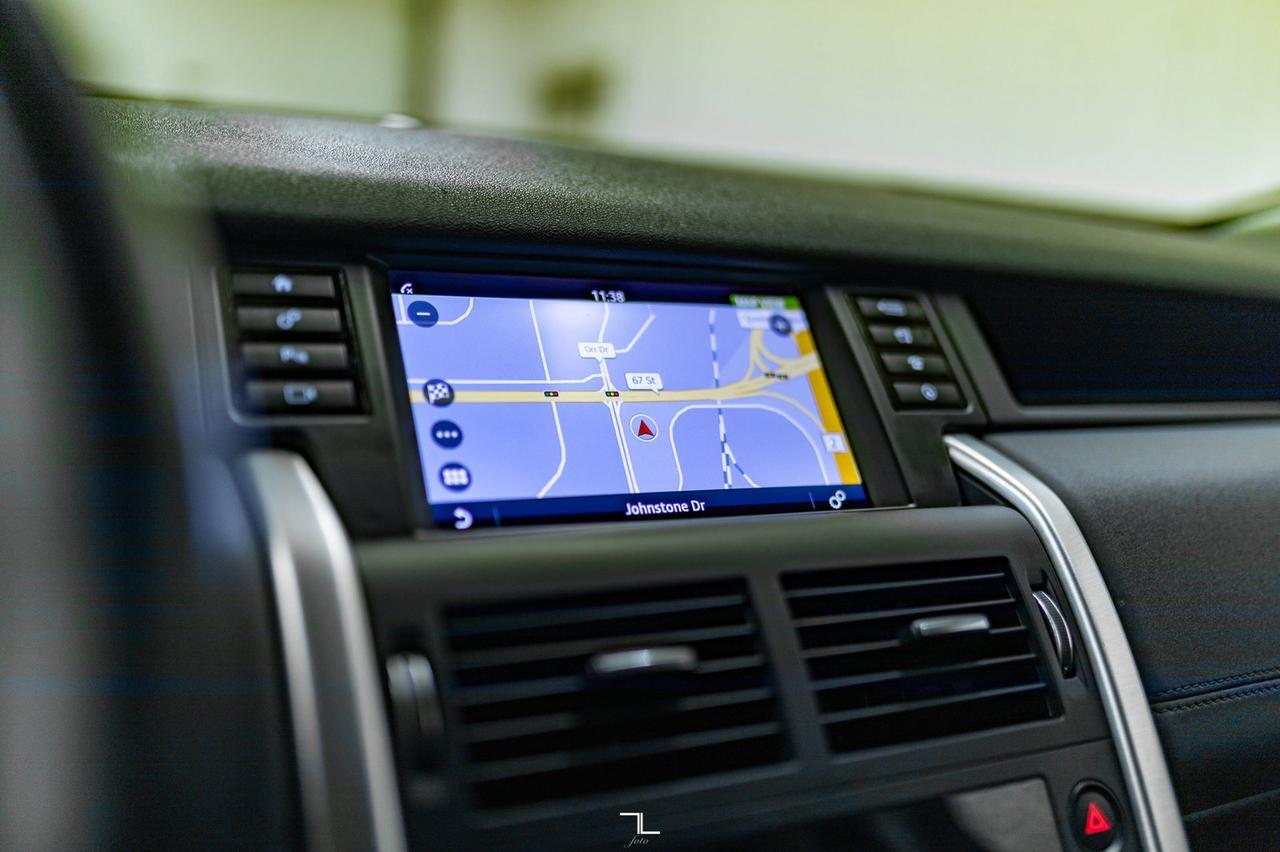 2017 Land Rover Discovery Sport AWD SE Leather Nav BCam Red Deer AB