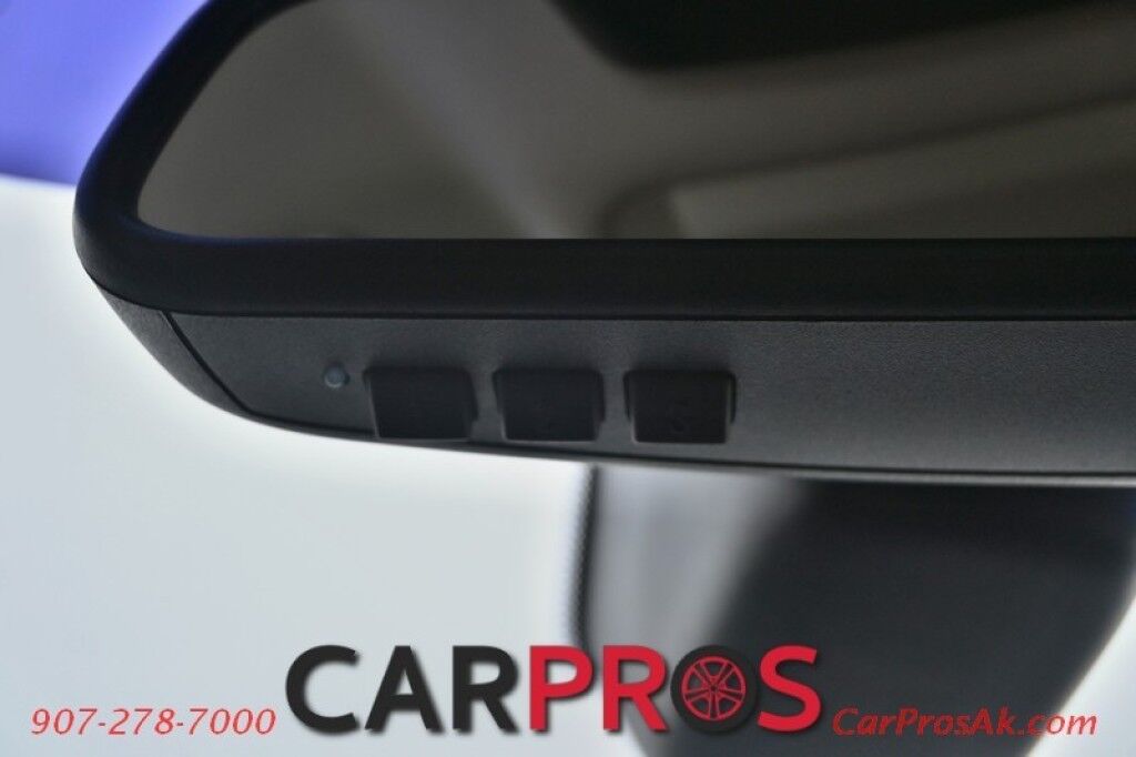 2017 Land Rover Range Rover Evoque HSE - 2.0L - All Wheel Drive - Driver Assistance Plus & Luxury Seating Pkg - Front Leather Heated/Cooled Power Seats - 2nd Row Heated Seats - Heated Steering Wheel - HUD - NAV - Bluetooth - Backup Camera - Panoramic Sunroof - BSD - Rear Sensors Anchorage AK