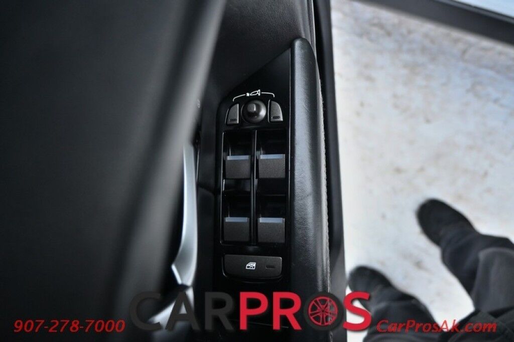 2017 Land Rover Range Rover Evoque HSE - 2.0L - All Wheel Drive - Driver Assistance Plus & Luxury Seating Pkg - Front Leather Heated/Cooled Power Seats - 2nd Row Heated Seats - Heated Steering Wheel - HUD - NAV - Bluetooth - Backup Camera - Panoramic Sunroof - BSD - Rear Sensors Anchorage AK