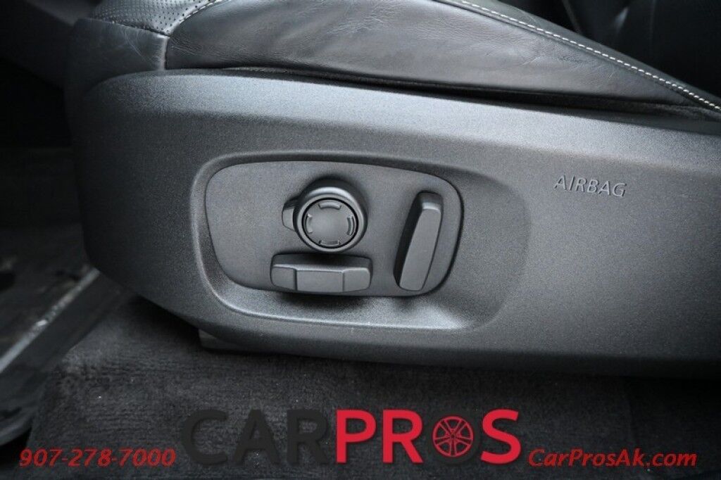 2017 Land Rover Range Rover Evoque HSE - All Wheel Drive - Driver Assistance Plus & Luxury Seating Pkg - Front Heated & Cooled Leater Seats - 2nd Row Heated Seats - Heated Steering Wheel - Heads Up Display - NAV - Bluetooth - Backup Camera - Panoramic Sunroof - BSD - Rear Sensors Anchorage AK