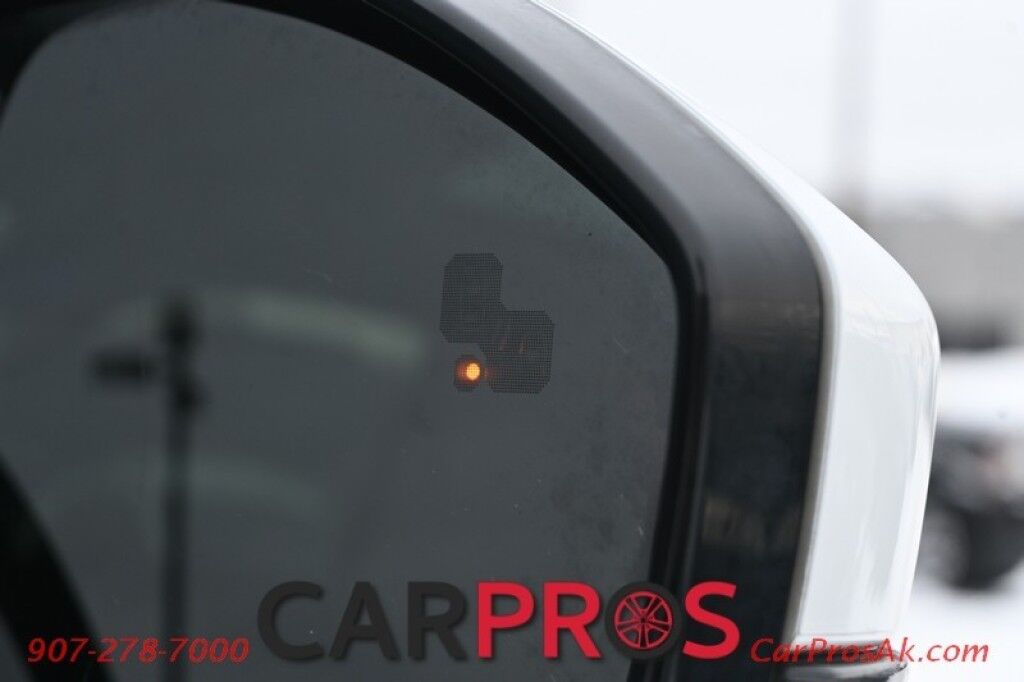 2017 Land Rover Range Rover Evoque HSE - All Wheel Drive - Driver Assistance Plus & Luxury Seating Pkg - Front Heated & Cooled Leater Seats - 2nd Row Heated Seats - Heated Steering Wheel - Heads Up Display - NAV - Bluetooth - Backup Camera - Panoramic Sunroof - BSD - Rear Sensors Anchorage AK