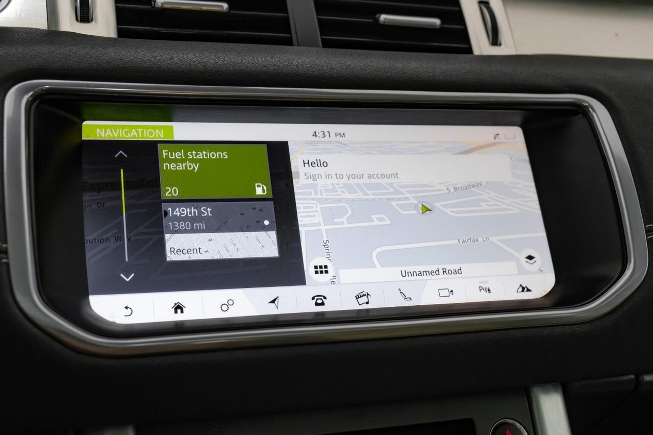 2017 Land Rover Range Rover Evoque SE PREMIUM 4WD BLIND SPOT NAVIGATION PANORAMA LEATHER HEATED SEATS REAR CAMERA Carrollton TX