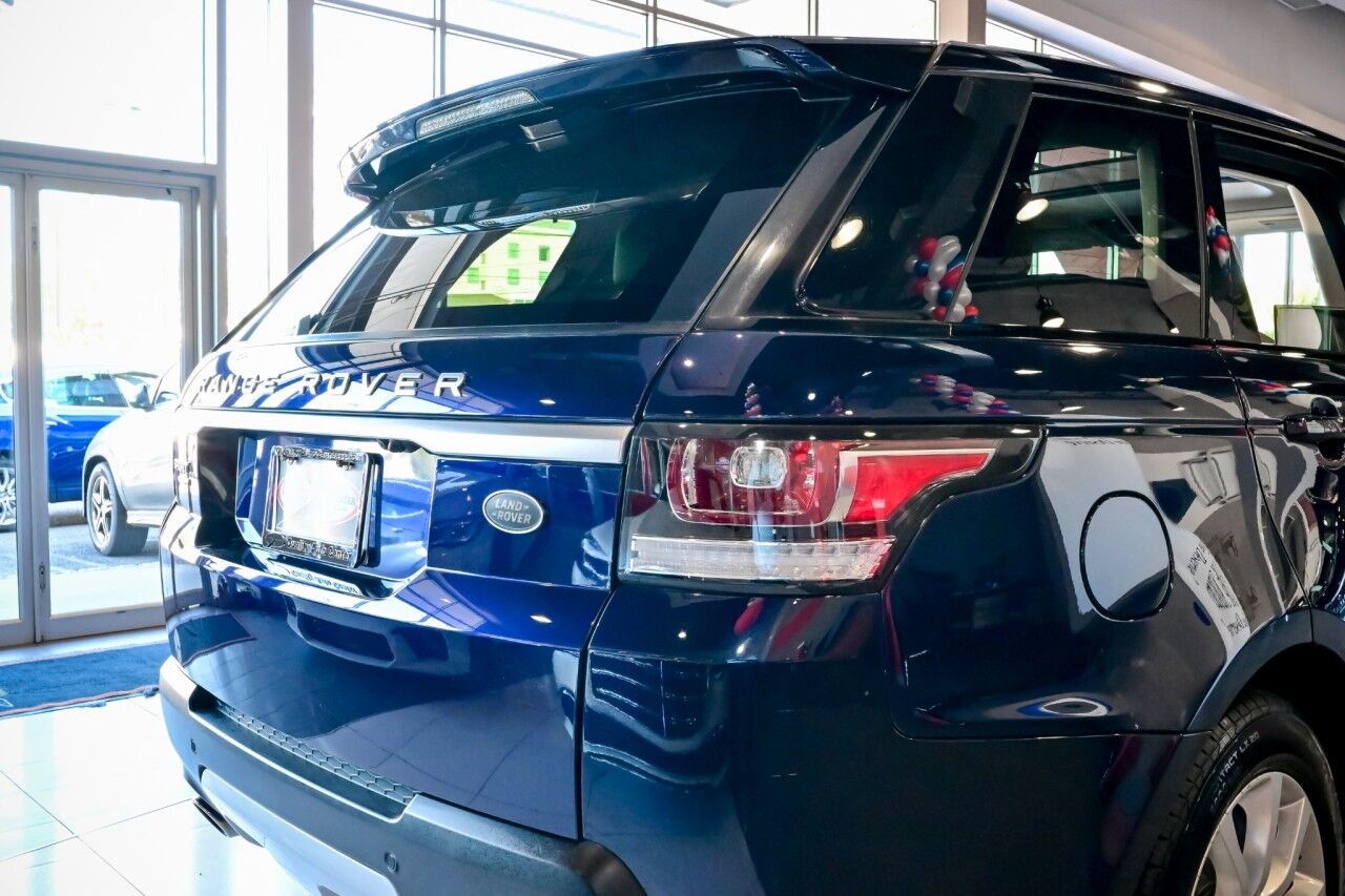 2017 Land Rover Range Rover Sport HSE photo 11