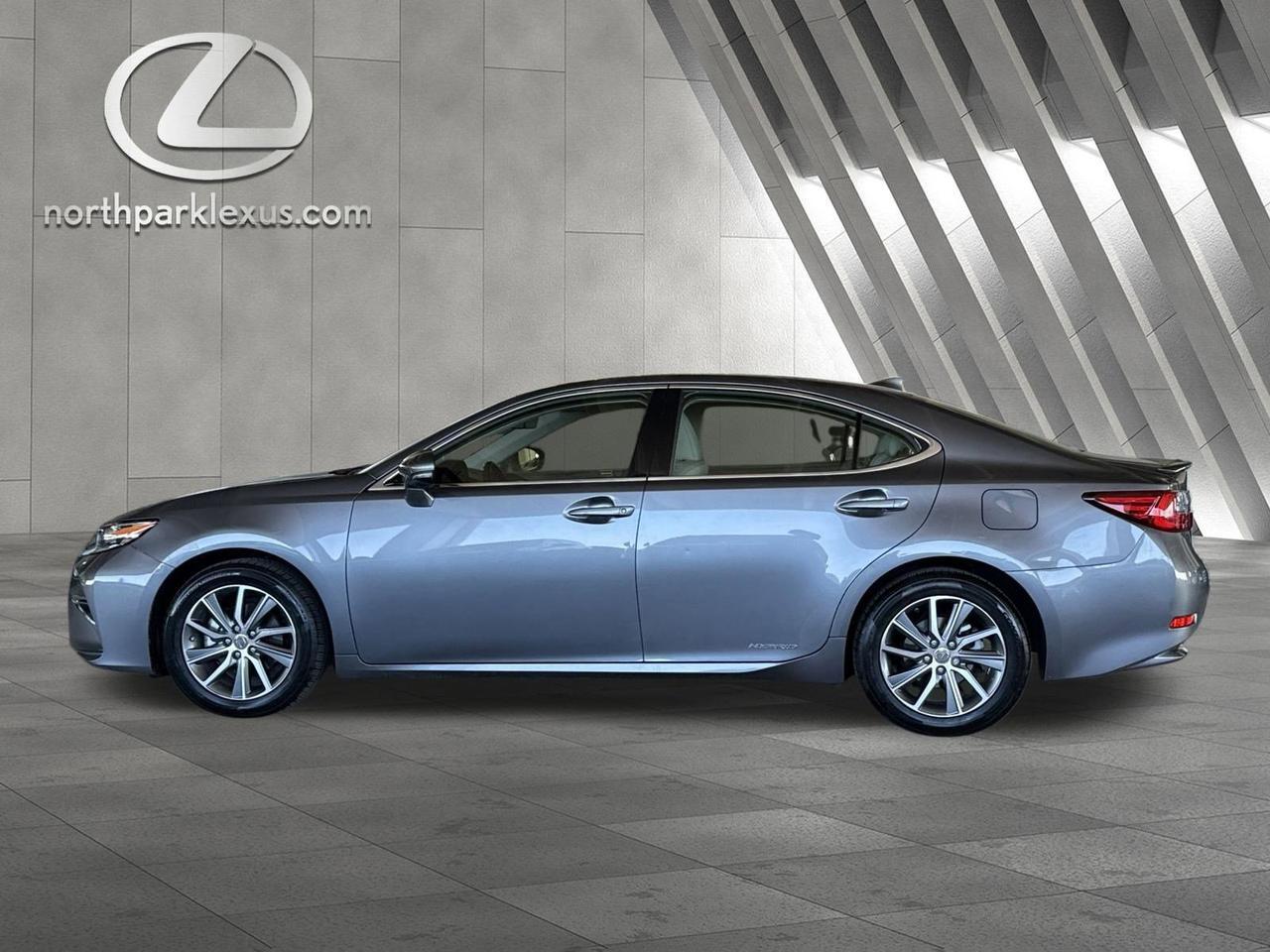 2017 Lexus ES