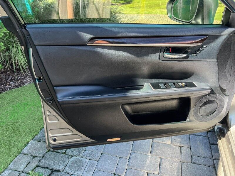 2017 Lexus ES 300h Wilmington NC