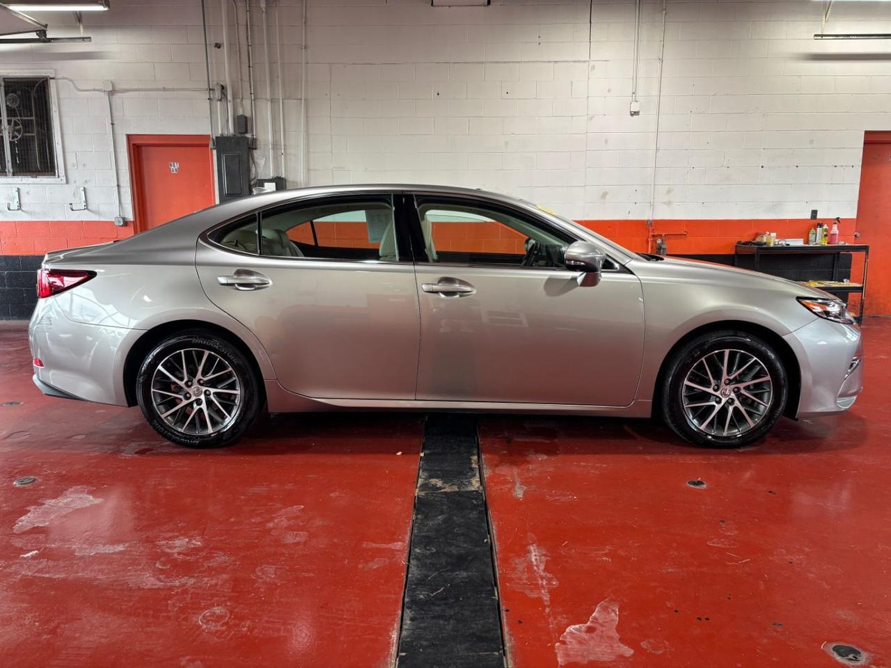 2017 Lexus ES 350