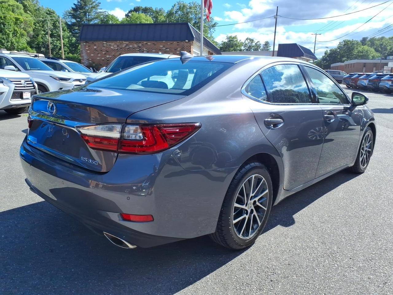 2017 Lexus ES 350 Base