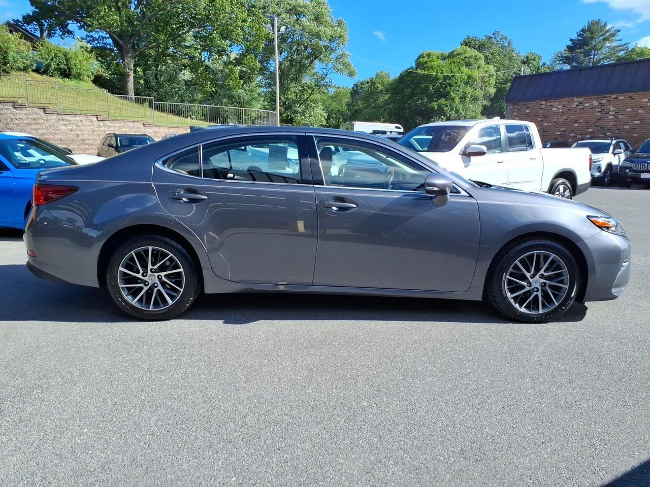 2017 Lexus ES 350 Base