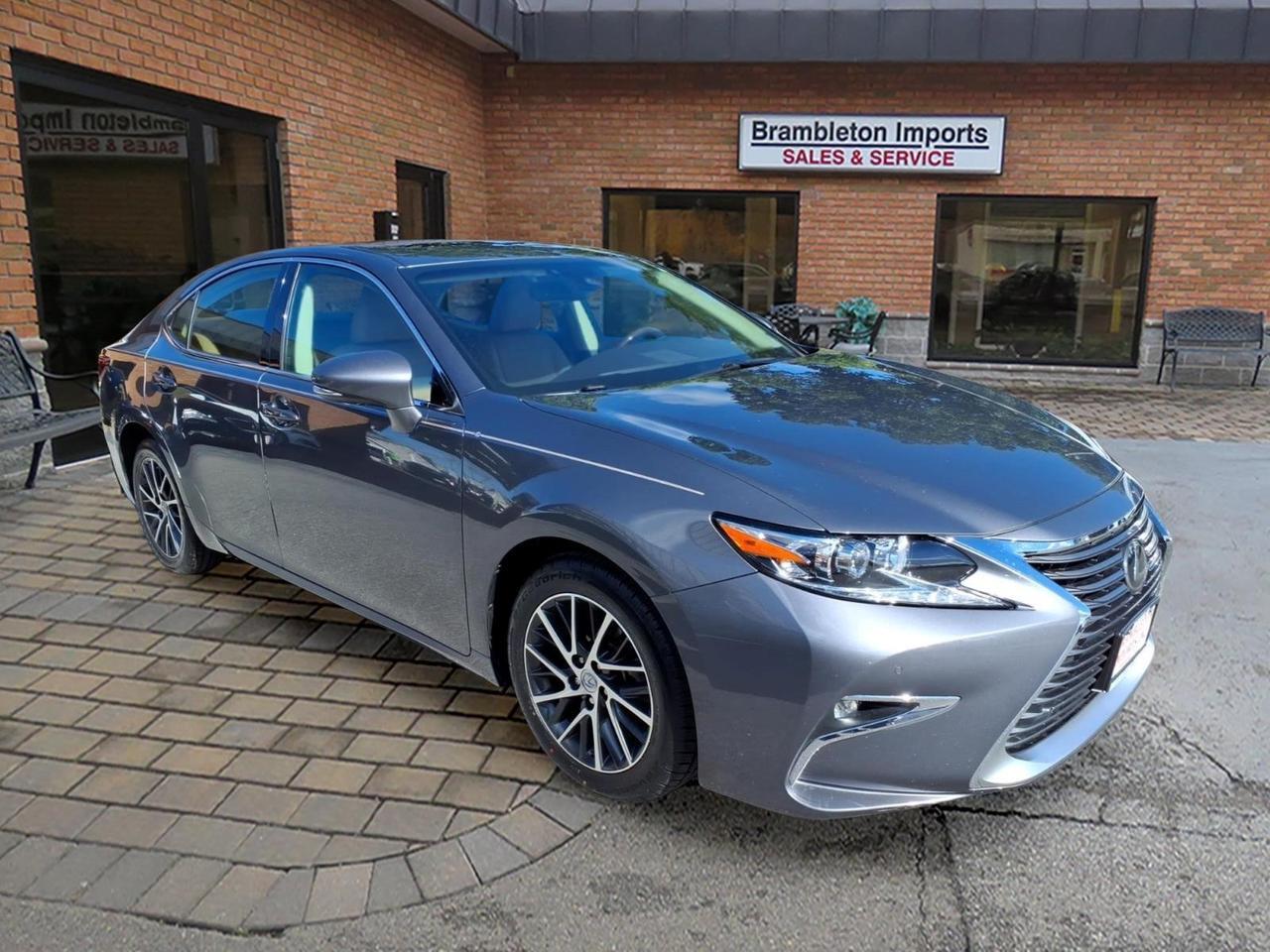 2017 Lexus ES 350 350's photo