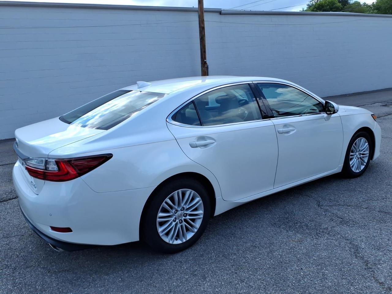 2017 Lexus ES 350 Base