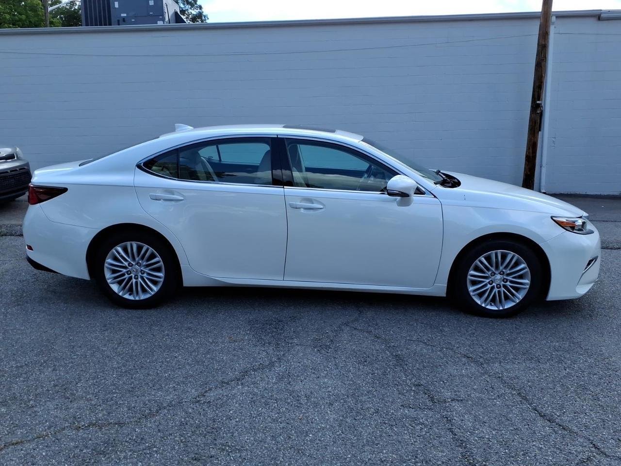 2017 Lexus ES 350 Base