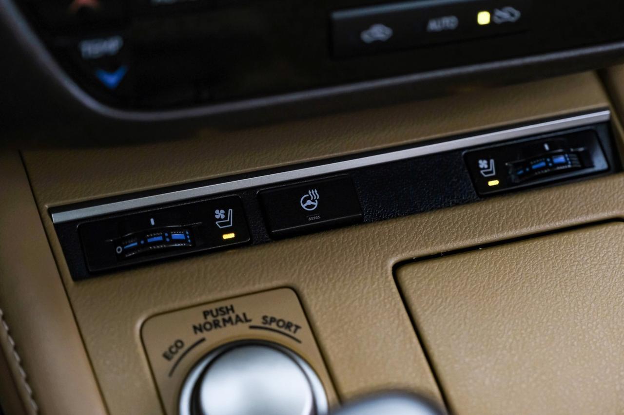 2017 Lexus ES 350 PREMIUM PKG LEXUS SAFETY SYSTEM BLIND SPOT NAVIGATION SUNROOF LE Carrollton TX