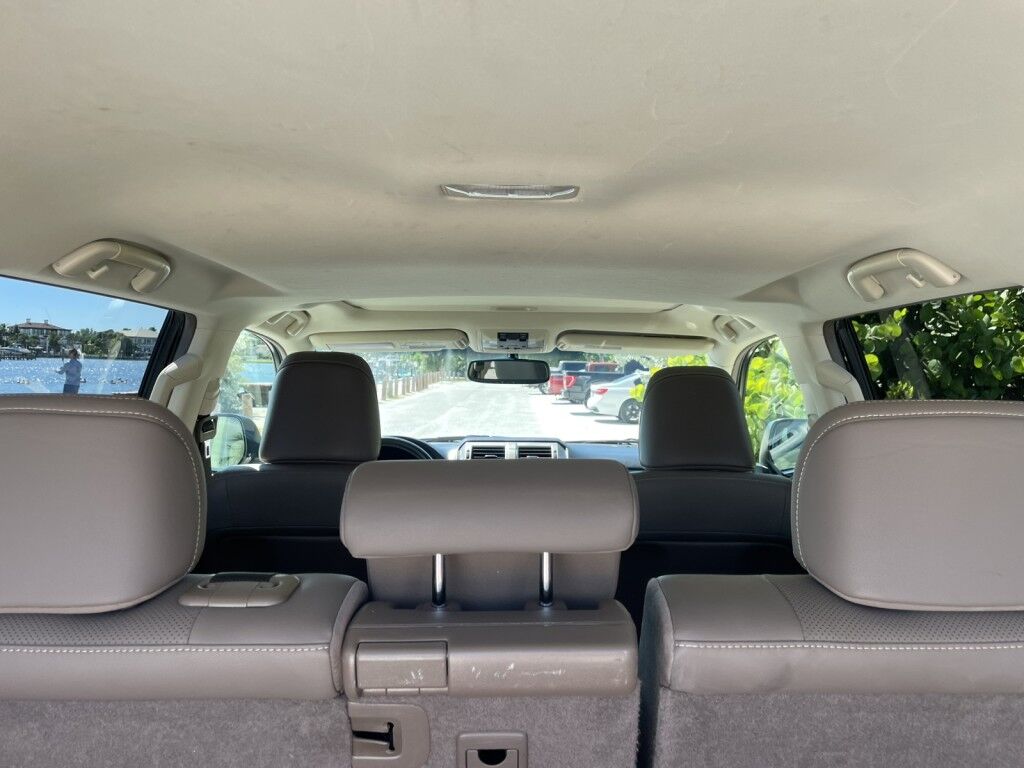 2017 Lexus GX ~ACTIVE PARKING SYSTEM~APPROACH LIGHTS~BLIND SPOT WARNING~BRAKING ASSIST~CRASH SENSORS~CRUISE CONTROL~DRIVER ASSISTANCE PACKAGE~LEATHER TRIMMED SEATS~NAVIGATION PACKAGE~REAR CROSS TRAFFIC ALERT~THIRD ROW SEATING~TRAILER WIRING Sarasota FL