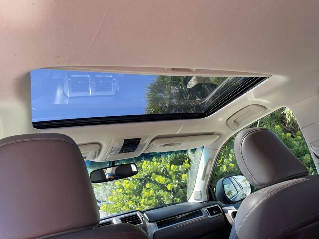 2017 Lexus GX ~ACTIVE PARKING SYSTEM~APPROACH LIGHTS~BLIND SPOT WARNING~BRAKING ASSIST~CRASH SENSORS~CRUISE CONTROL~DRIVER ASSISTANCE PACKAGE~LEATHER TRIMMED SEATS~NAVIGATION PACKAGE~REAR CROSS TRAFFIC ALERT~THIRD ROW SEATING~TRAILER WIRING Sarasota FL