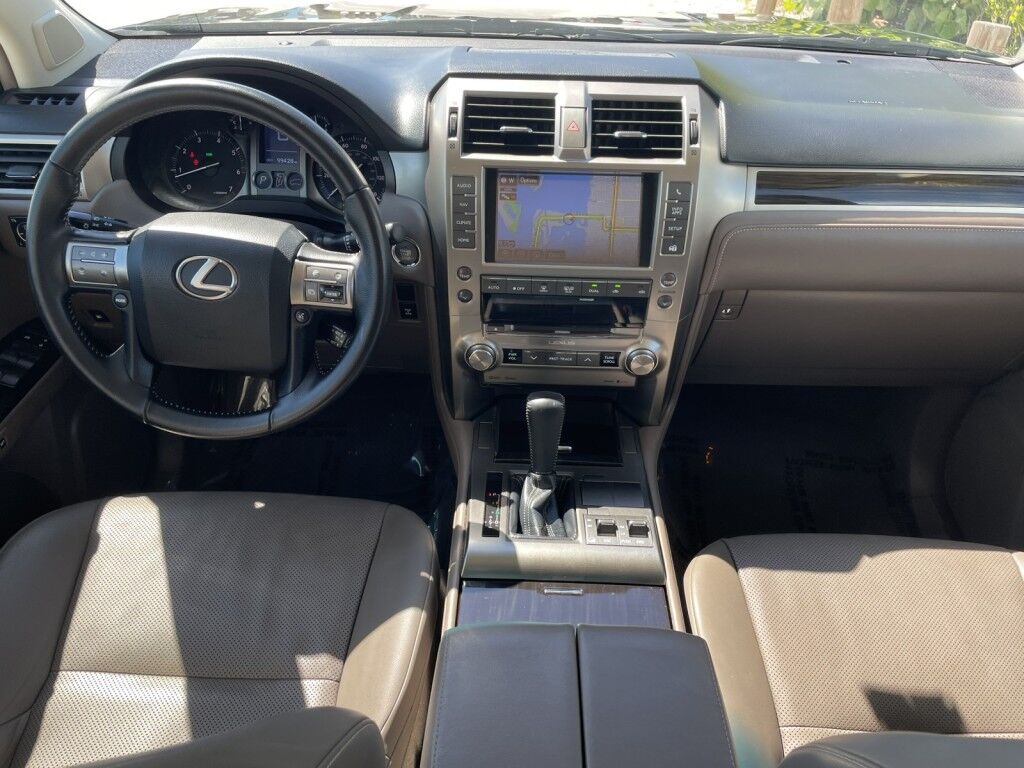 2017 Lexus GX ~ACTIVE PARKING SYSTEM~APPROACH LIGHTS~BLIND SPOT WARNING~BRAKING ASSIST~CRASH SENSORS~CRUISE CONTROL~DRIVER ASSISTANCE PACKAGE~LEATHER TRIMMED SEATS~NAVIGATION PACKAGE~REAR CROSS TRAFFIC ALERT~THIRD ROW SEATING~TRAILER WIRING Sarasota FL