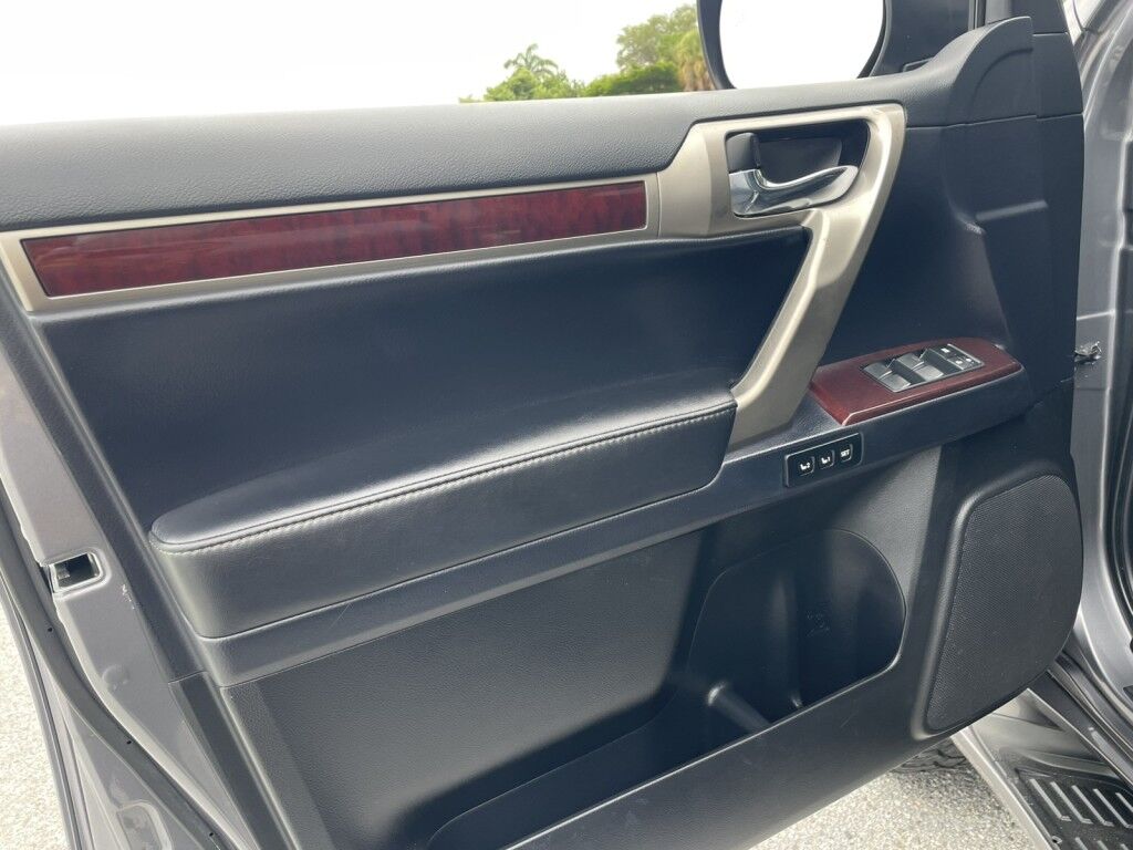 2017 Lexus GX460 PREMIUM~AFTERMARKET ROOF RACK W/LED LIGHTBAR~FRONT WINCH~OFF ROA Sarasota FL