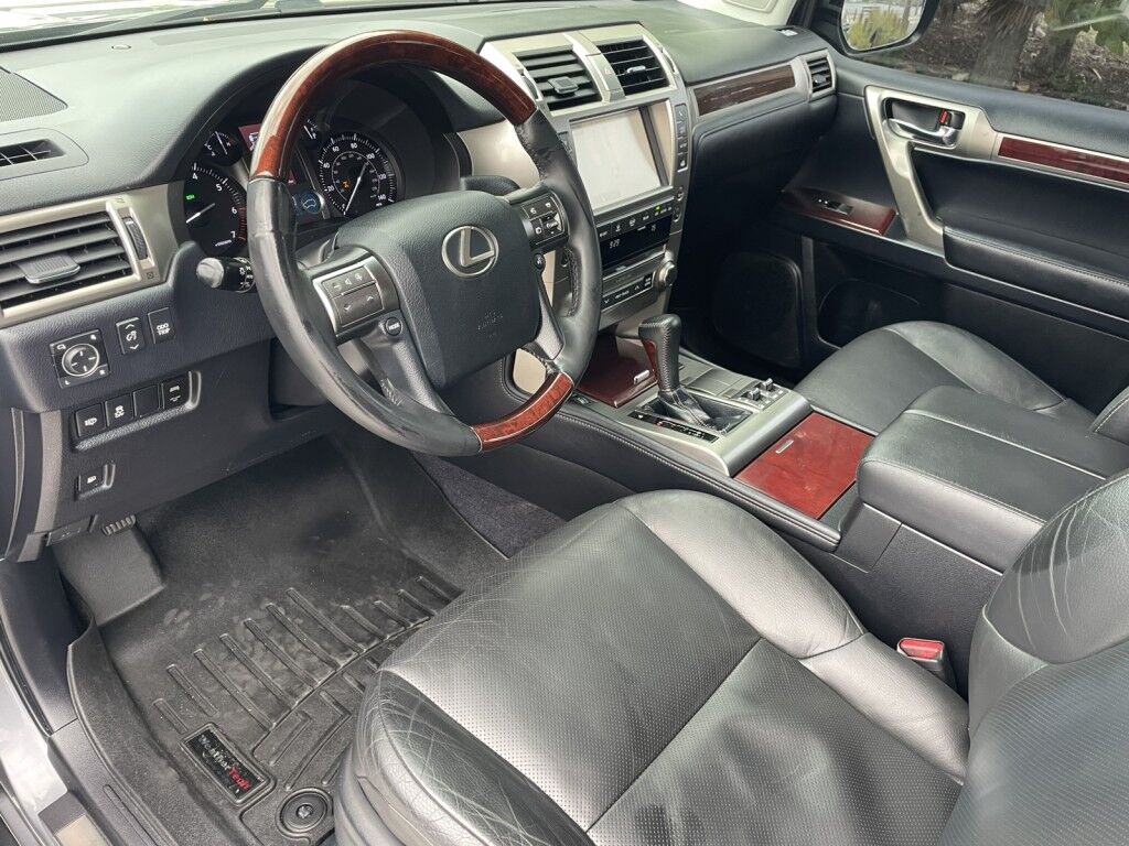 2017 Lexus GX460 PREMIUM~AFTERMARKET ROOF RACK W/LED LIGHTBAR~FRONT WINCH~OFF ROA Sarasota FL
