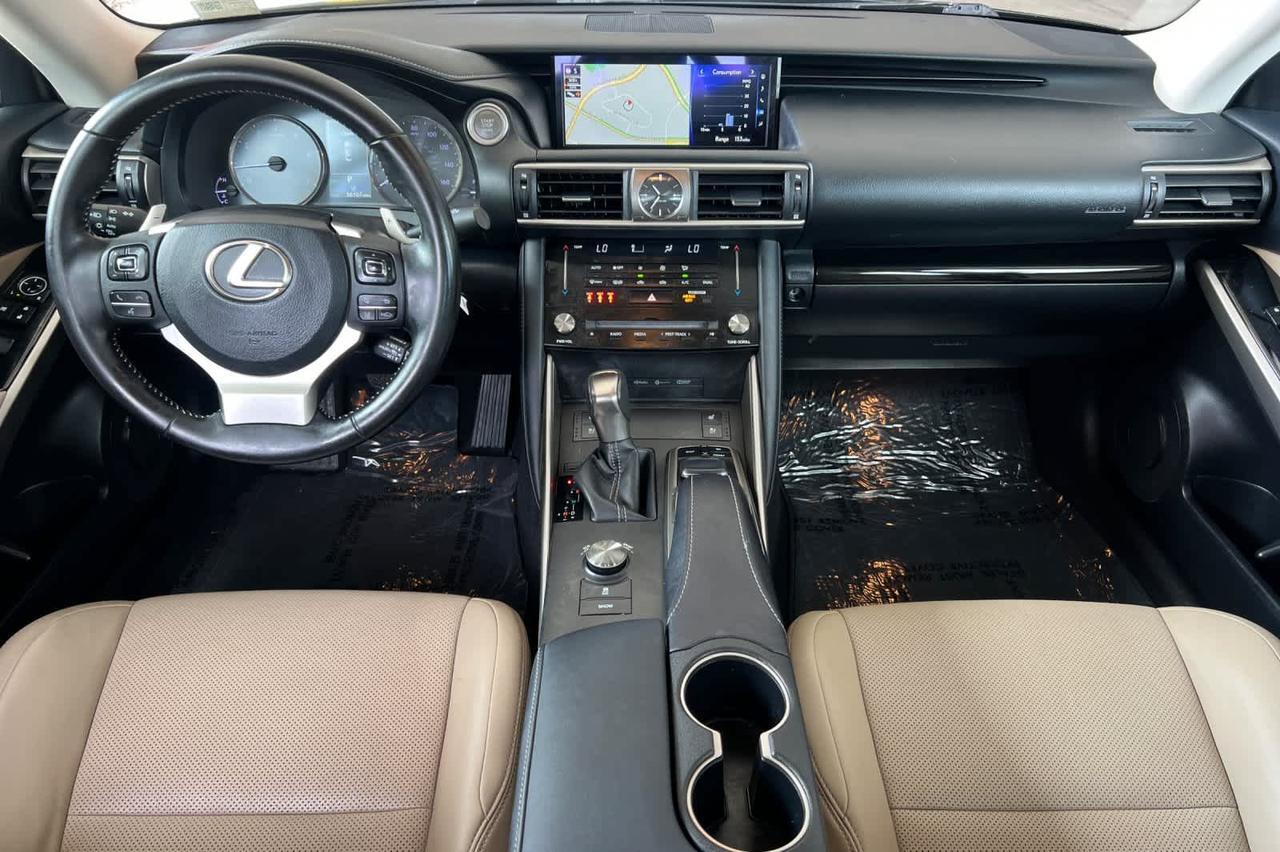 2017 Lexus IS