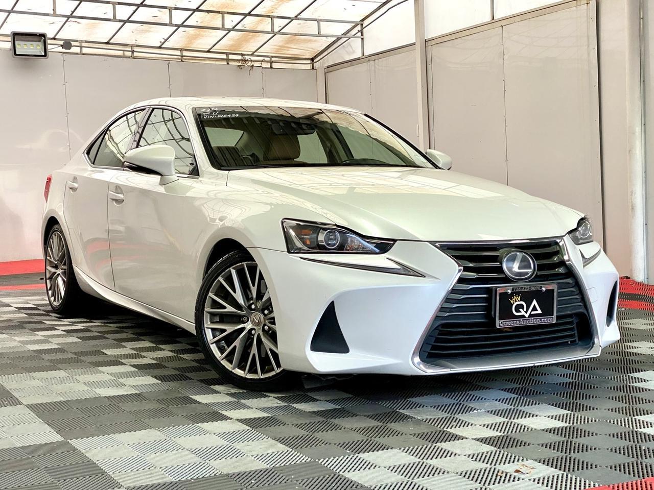 2017 Lexus IS
