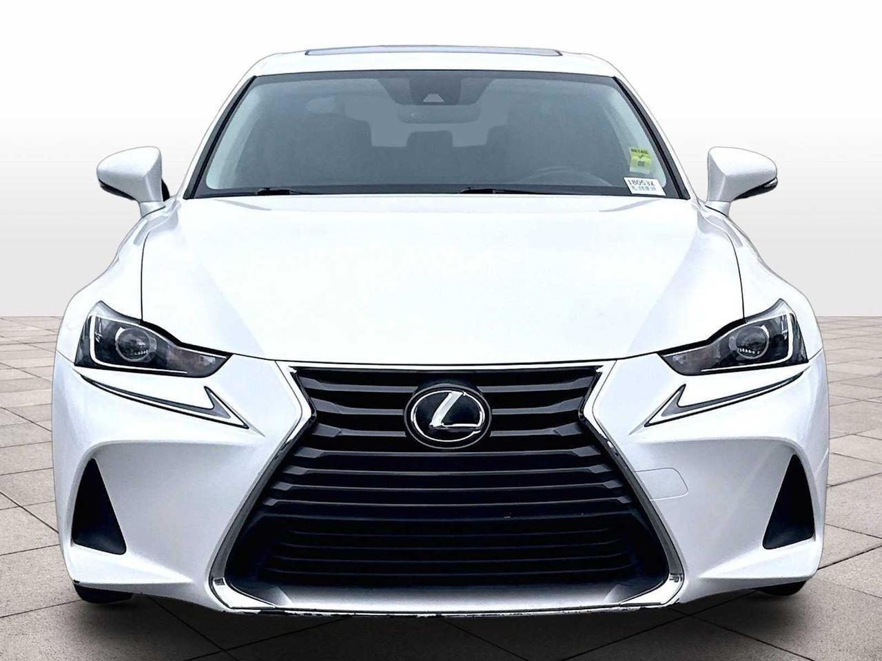 2017 Lexus IS Turbo
